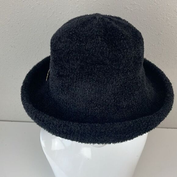 Black Fleece Hat EUC - Picture 2 of 7